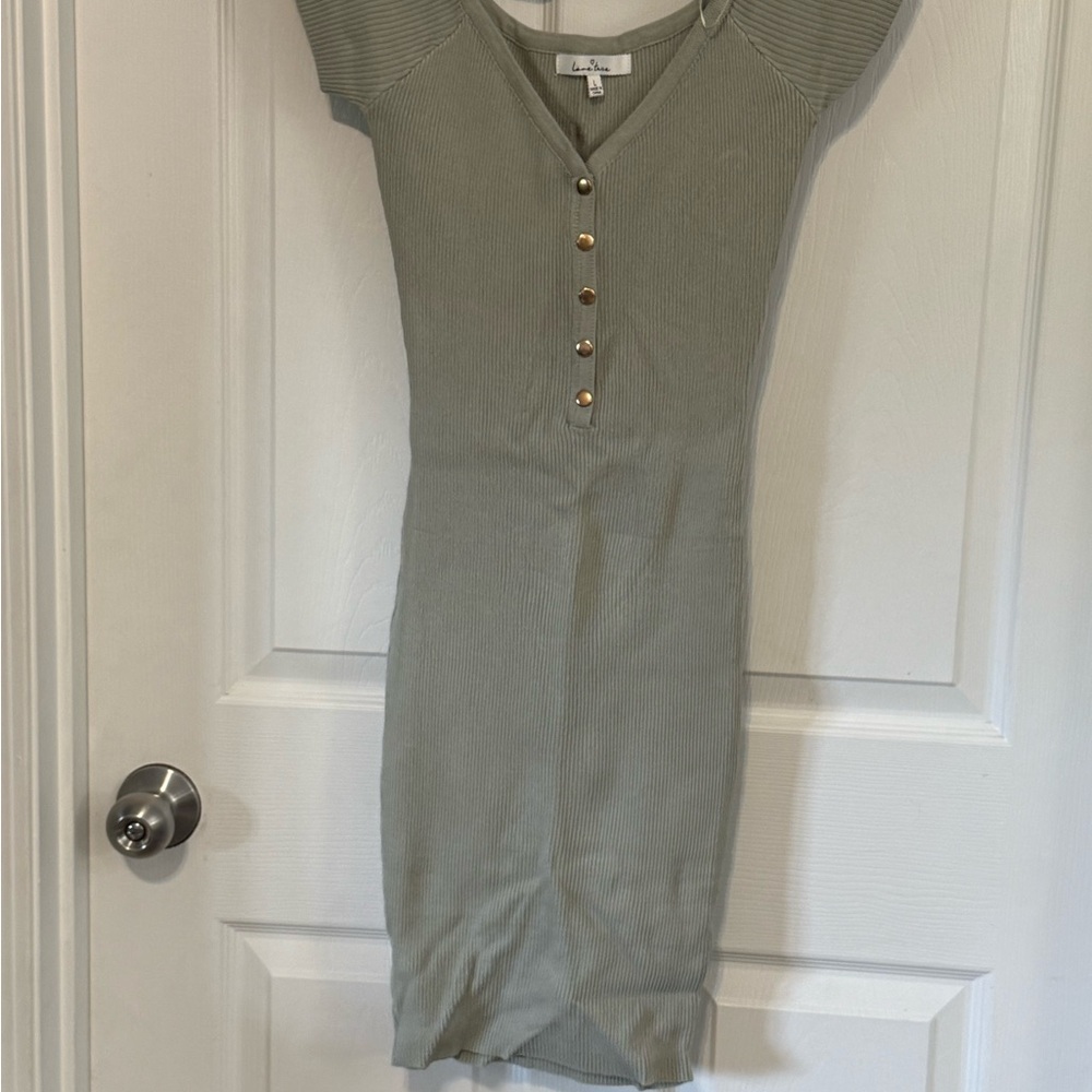 Love Tree Green V-Neck Bodycon Midi Dress